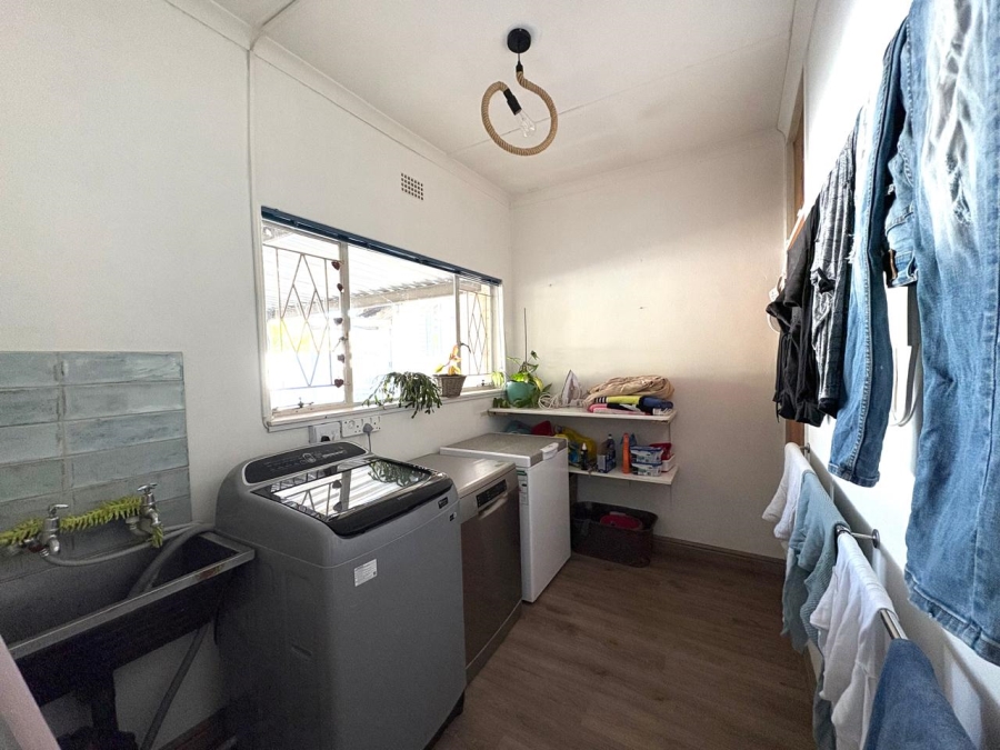 To Let 5 Bedroom Property for Rent in Merriespruit Free State